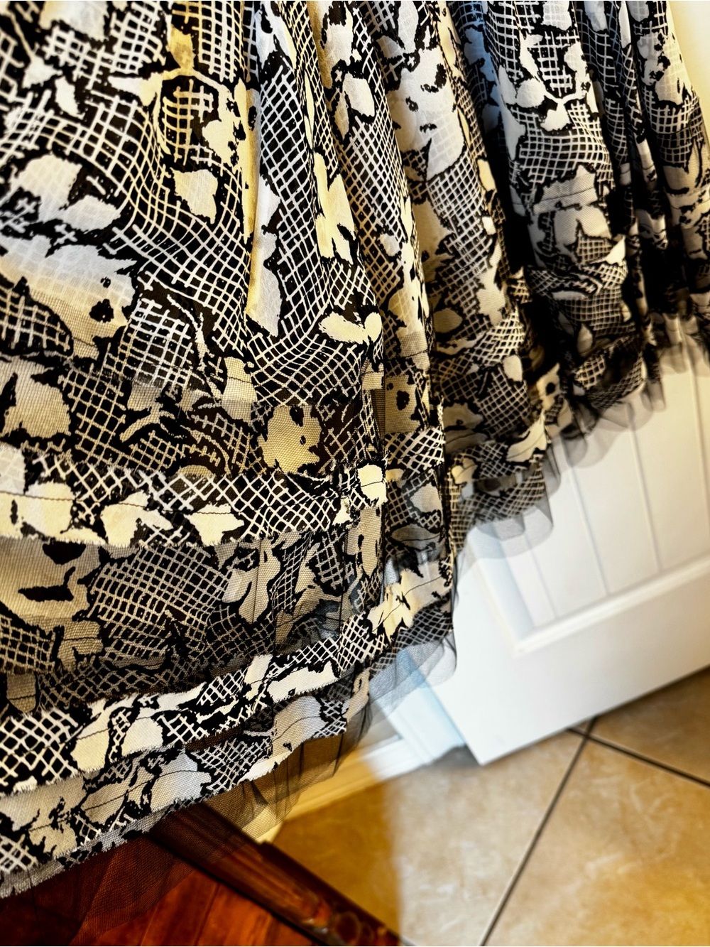 Oscar de la Renta Black and White Floral Cowl Neck Dress - Picture 5 of 6